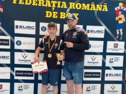 Medalie de aur la Cupa României pentru cadeți, în contul Box Club Motorul Arad