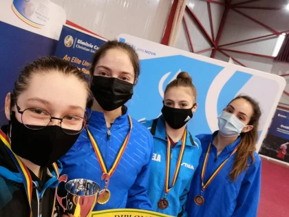 Medalie la senioare pentru tenisul de masă arădean, la final de an!