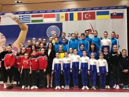 Medalii pentru gimnastica aerobică arădeană, în Slovacia