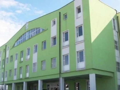 Medici din alte județe și străinătate, aduși la Spitalul din Ineu