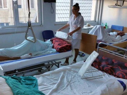 Medici-eroi pentru un om al străzii