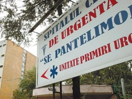 MEDICII CARE ÎMPĂRȚEAU VIAȚA ȘI MOARTEA DUPĂ BUNUL PLAC, SUSPENDAȚI