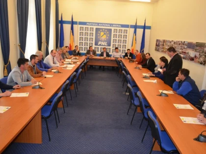 MEMBRII PDL FRUMUSENI SI-AU DEPUS ADEZIUNILE LA NOUL PNL