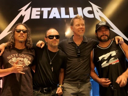 Metallica revine în România