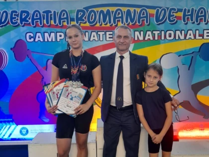 Micii halterofili ai cluburilor arădene s-au remarcat la Naționalele U12 și  U15 (FOTO)