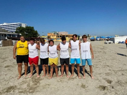 Micii rugbişti ai CSU Arad au debutat la „Oval Touch”, pe plaja din Mamaia