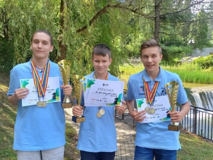Micii şahişti de la Vados Arad au urcat de trei ori pe podiumul naţional