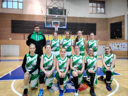 Micile baschetbaliste de la Valbon Arad s-au calificat în faza semifinală