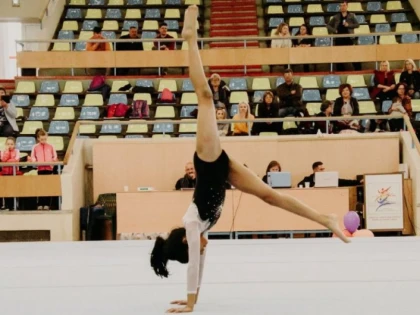 Micile gimnaste îşi dispută medaliile naţionale la Arad!