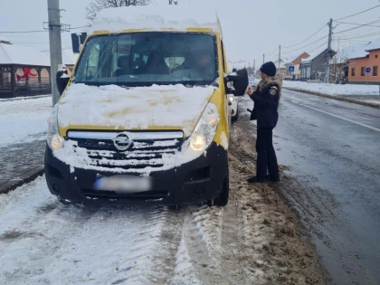Microbuzele școlare, verificate de polițiștii rutieri arădeni