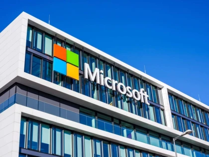 Microsoft depăşeşte Apple și redevine cea mai valoroasă companie din lume