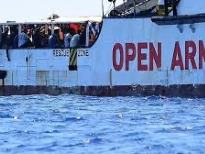 Migranții aflați la bordul navei Open Arms ar putea debarca în Mallorca