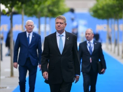 Mihai Fifor a fost șters de Administrația Prezidențială, din poza de la NATO