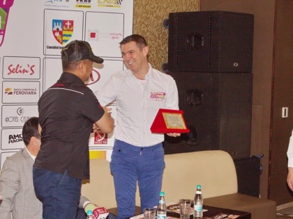 MIHAI LEU PROMITE MAI MULT SPECTACOL LA RALIUL ARADULUI