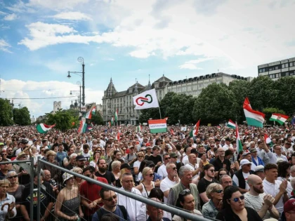 Mii de persoane au protestat în Debreţin împotriva premierului ungar Viktor Orban