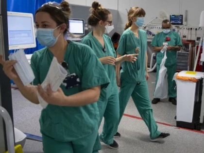 Mii de posturi vacante din spitale și serviciile de ambulanță au fost deblocate
