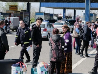 Mii de români se întorc acasă de Paște, în ciuda restricțiilor