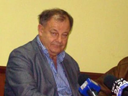 Milionarul austriac din Arad, acuzat de pornografie infantilă, a fugit din România