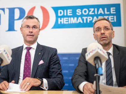 Miniștrii austrieci de extremă dreaptă demisionează, după scandalul de corupție