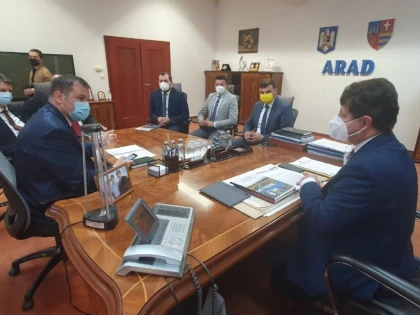 Ministrul Cseke Attila, în dezbatere despre proiectele Aradului
