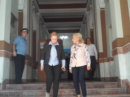 Ministrul de Interne, Carmen Dan: ”Îi felicit pe cei care au intervenit la Arad pentru gestionarea situaţiei produsă de intemperii”