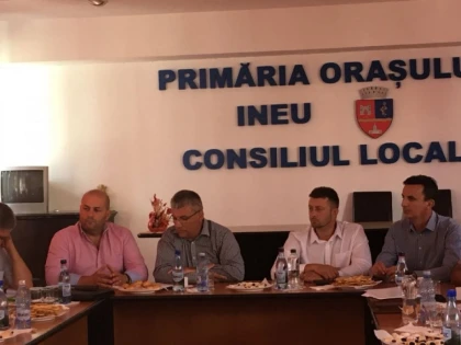 Ministrul Deneș anunță lucrări de zeci de milioane de euro în județul Arad