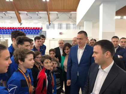 Ministrul Dezvoltării a predat Primăriei Arad noul bazin de polo