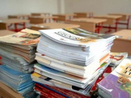 Ministrul Educației a anunțat că manualele de clasa a V-a vor ajunge luni în școli