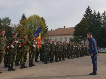 Ministrul Fifor participă la ceremonia de predare-primire a comenzii Batalionului Mixt Româno-Ungar