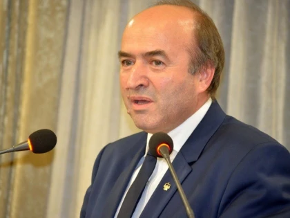 Ministrul Justiției, la Arad: „Independenţa judecătorilor nu o schimbă nimeni, nici ministrul, nici preşedintele“