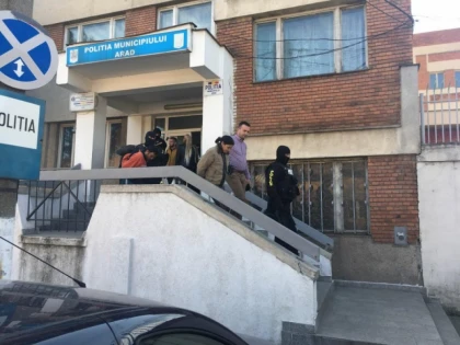 Minor de 11 ani, violat de doi bărbați din Zădăreni și Felnac! Totul, cu acordul mamei! (FOTO)