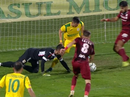 Mioveniul sau Rapid, cine profită de startul sprintului spre Liga 1?