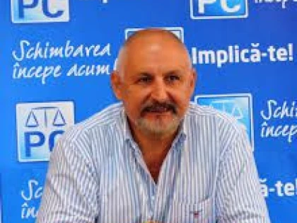 MIRCEA PURCARU: FALCA INSTIGA LA REVOLTA PENTRU A-SI ACOPERI MATRAPAZLACURILE