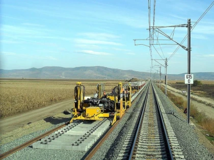 MODERNIZAREA CĂII FERATE CURTICI - ARAD SE APROPIE DE FINAL