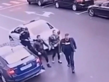 Momentul în care deținuții care au spart un bancomat au evadat, surprins de camere video