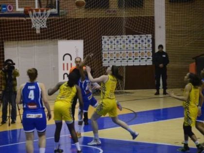 MORAL INAINTE DE PLAY-OFF: UNIV.GOLDIS ICIM ARAD - CSU ALBA IULIA 78-65