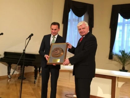 MUNICIPIUL ARAD A PRIMIT „PREMIUL PENTRU RECONCILIERE SI COOPERARE“
