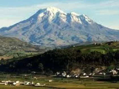 MUNTELE CHIMBORAZO, ADEVĂRATUL ”CEL MAI ÎNALT MUNTE DIN LUME”?