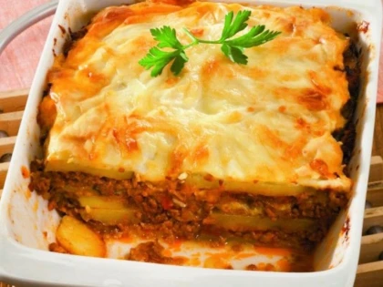 MUSACA DE CARTOFI SI CARNE