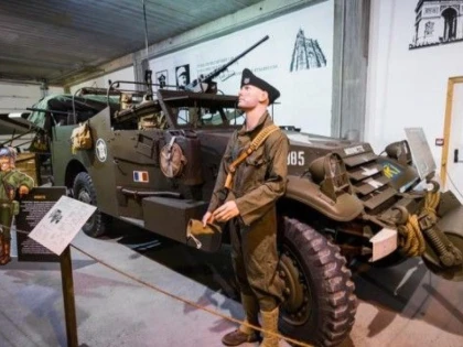 MUZEUL TANCURILOR DIN NORMANDIA ÎȘI VINDE ÎNTREAGA COLECȚIE
