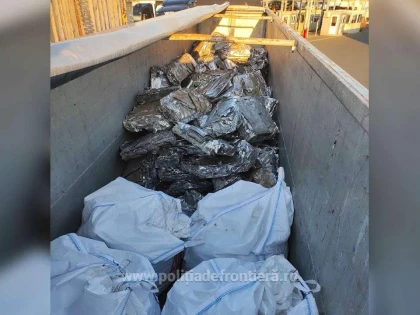 Nădlac II: aproximativ 22 de tone de deșeuri oprite la intrarea în țară