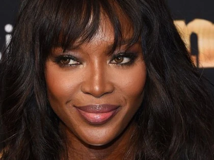 Naomi Campbell și povestea lui Ionuț, copilul bolnav de SIDA care i-a topit inima