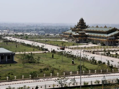 NAYPYIDAW, CAPITALA  CU O MÂNĂ DE LOCUITORI