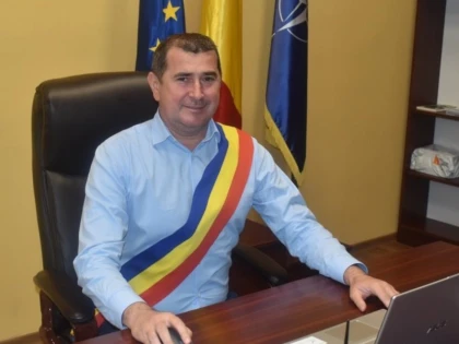Nicolae Dolha: „Extindem reţeaua electrică în comuna Fântânele”