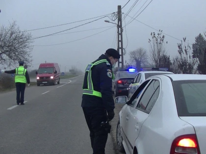 Noi acțiuni de verificare a respectării măsurilor de protecție, în Arad. 105 amenzi în 24 de ore