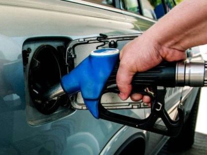 Noi controale la firmele care comercializează, transportă sau depozitează carburanți. S-a dat amenzi de 320.000 de lei