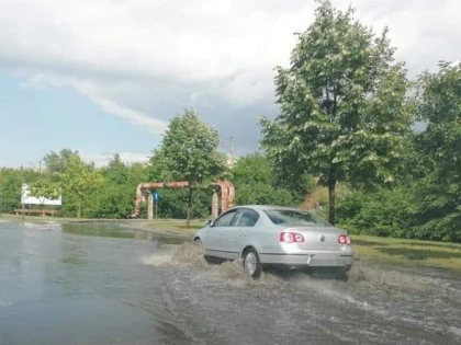 Noi inundații în zona Gemi, după o ploaie mai zdravănă. Unde-i Bibarț să facă un live?