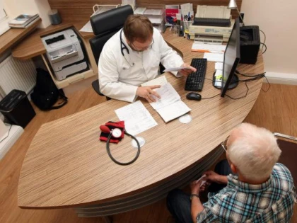 Noi măsuri adoptate pentru acordarea concediilor medicale și accesul la serviciile medicale