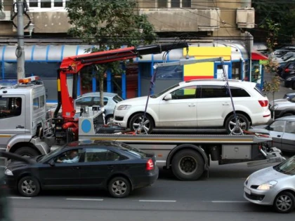 Noi reguli pentru ridicarea mașinilor parcate neregulamentar