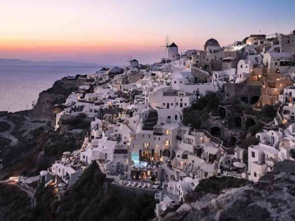 Noi seisme pe insula Santorini. Unii dintre localnici au dormit în aer liber